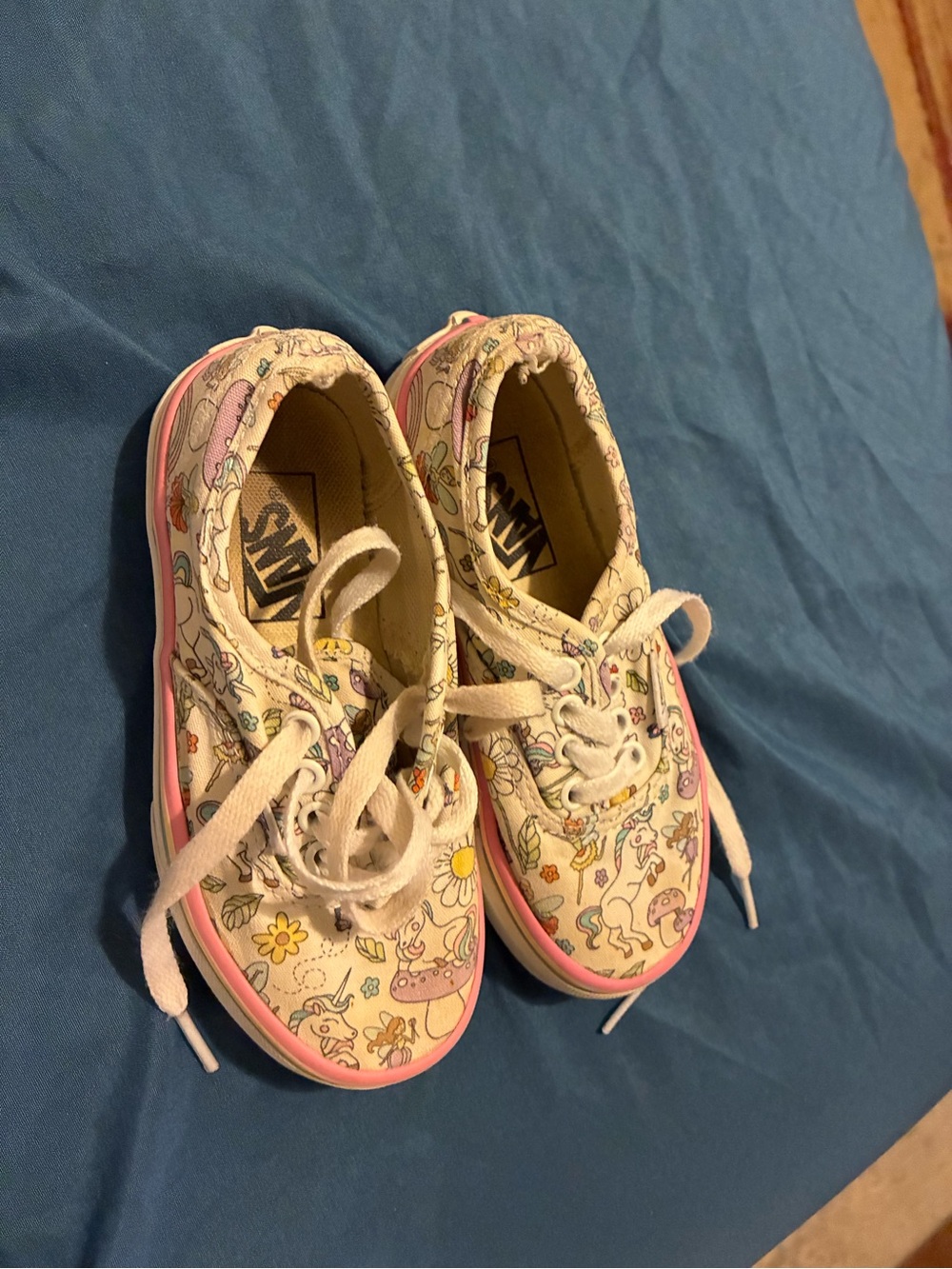 Vans Kids Cream Canvas Sneakers with Pink Trim and Unicorn Print